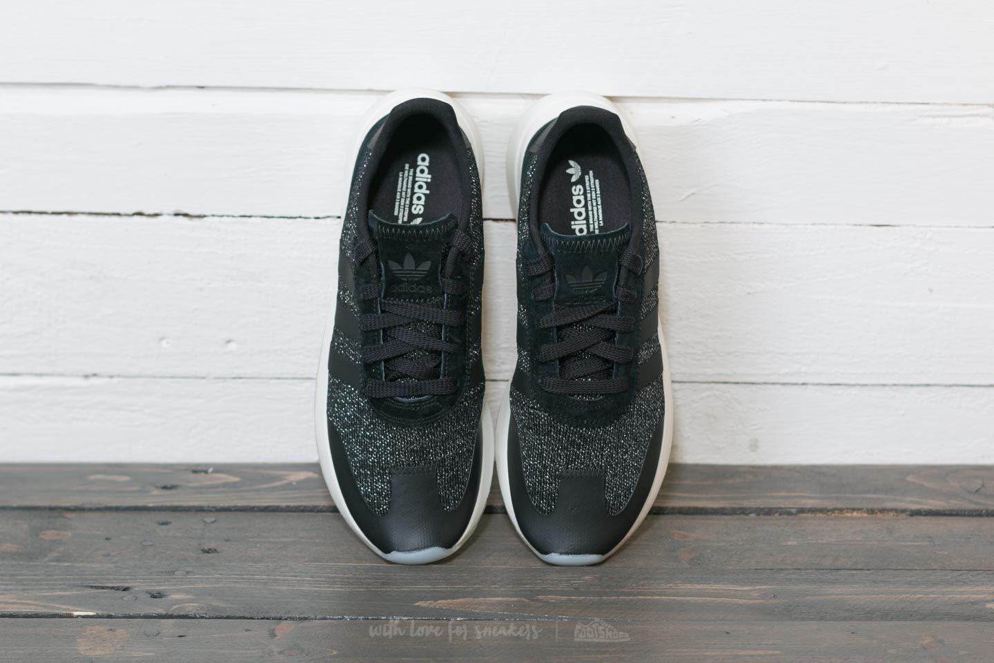 Adidas b75830 on sale