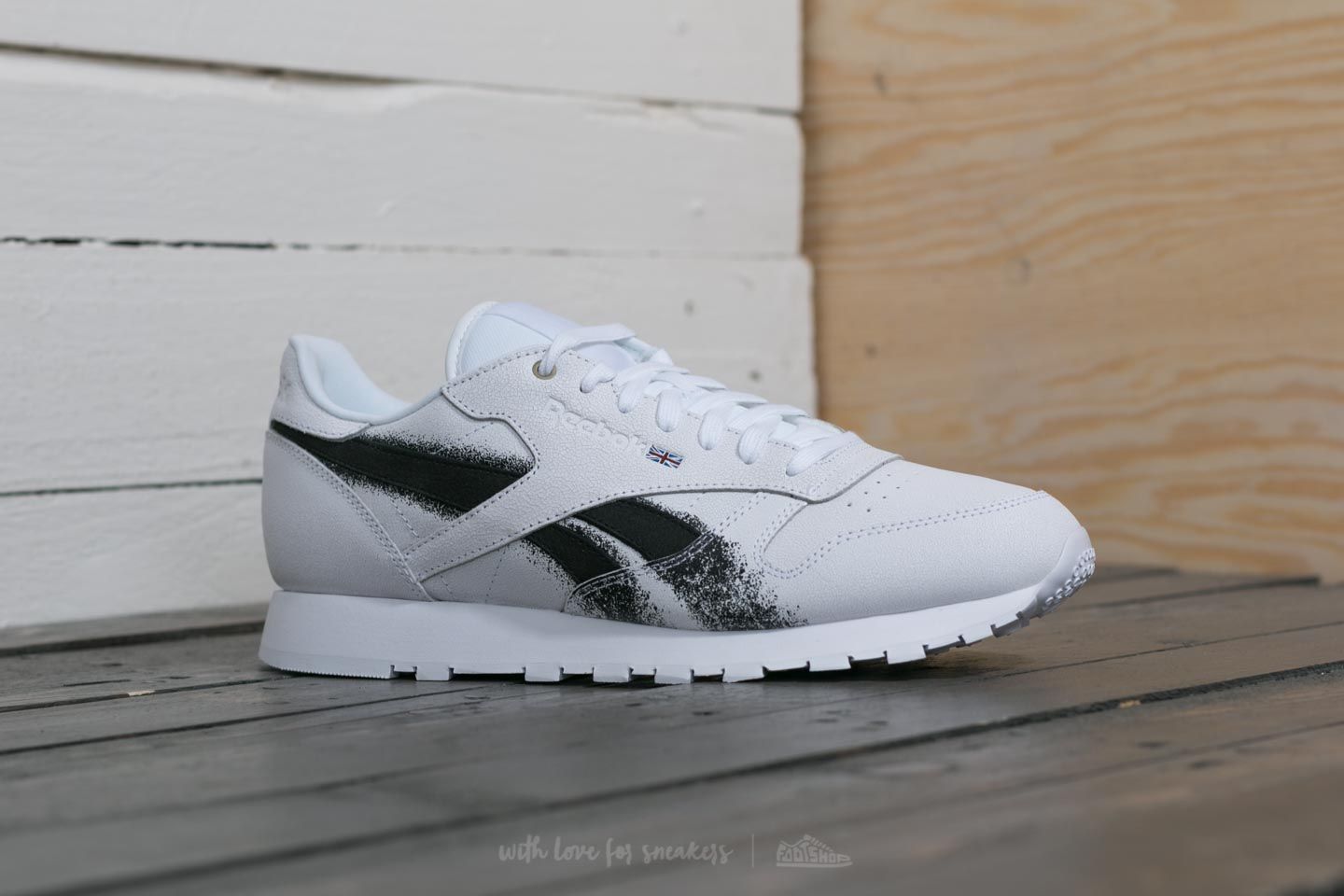 Montana Cans x Reebok Classic Leather Pack
