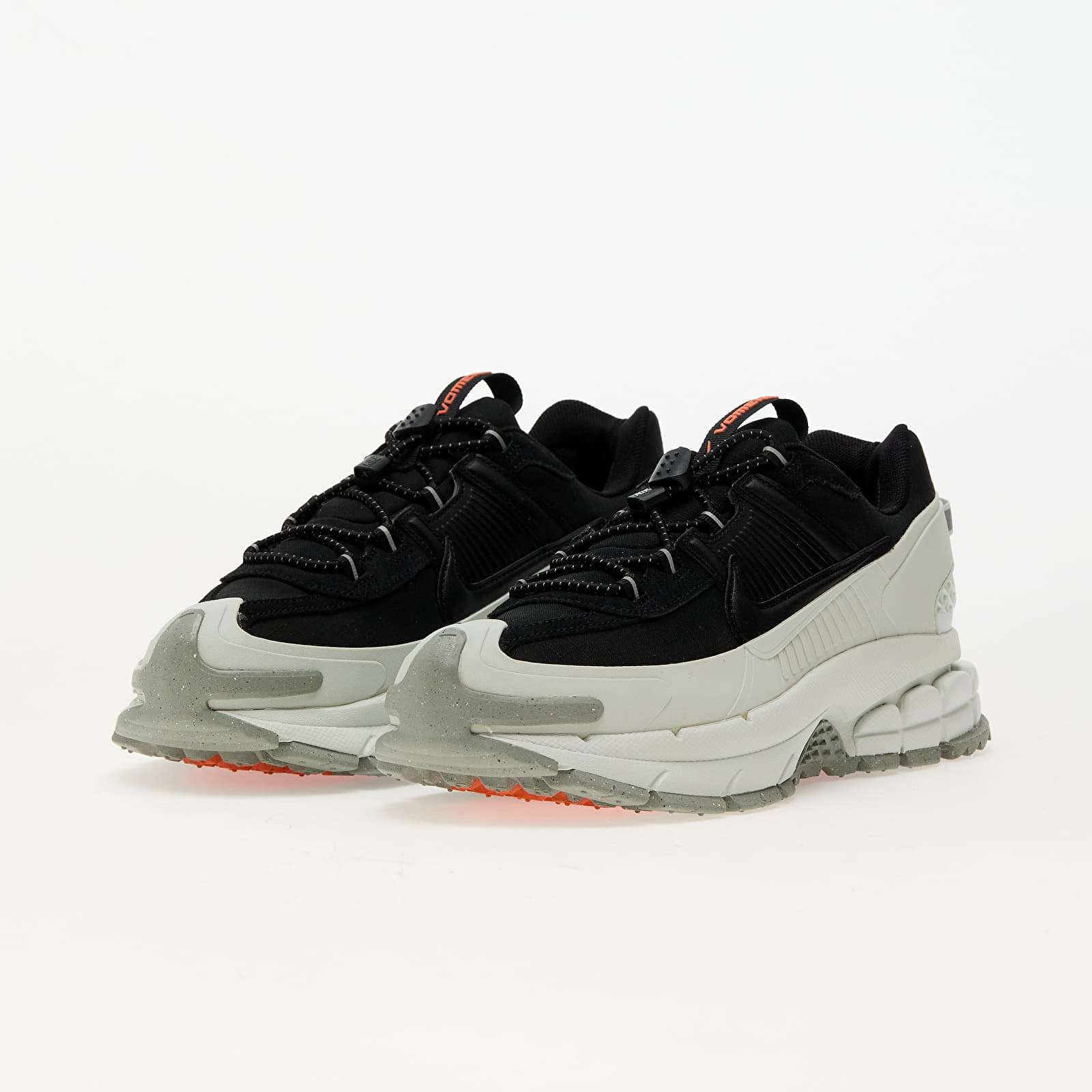 Men's shoes Nike Zoom Vomero Roam Black/ Black-Light Silver-Jade Horizon