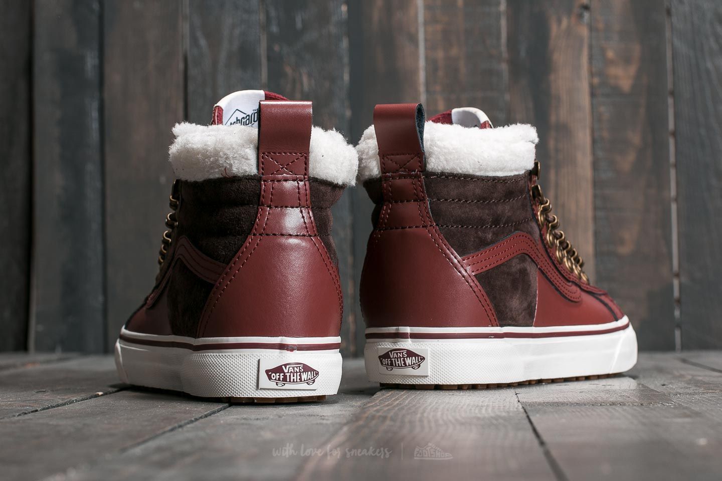 Burgundy sk8 hi vans mens top