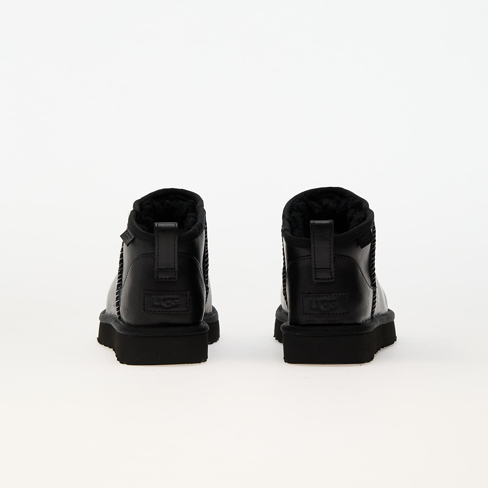 Zapatillas mujer UGG W Classic Ultra Mini Lthr Regen Black