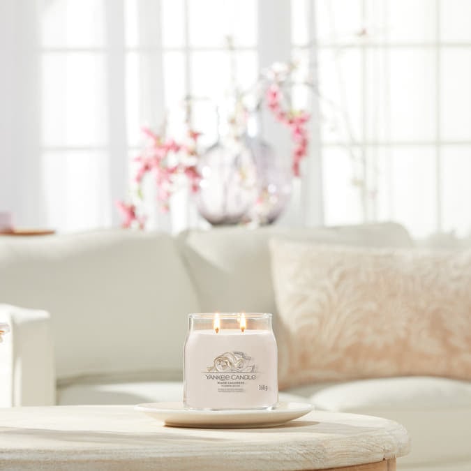 Candles and diffusers Yankee Candle Signature Medium Jar 2 Wicks - Warm Cashmere