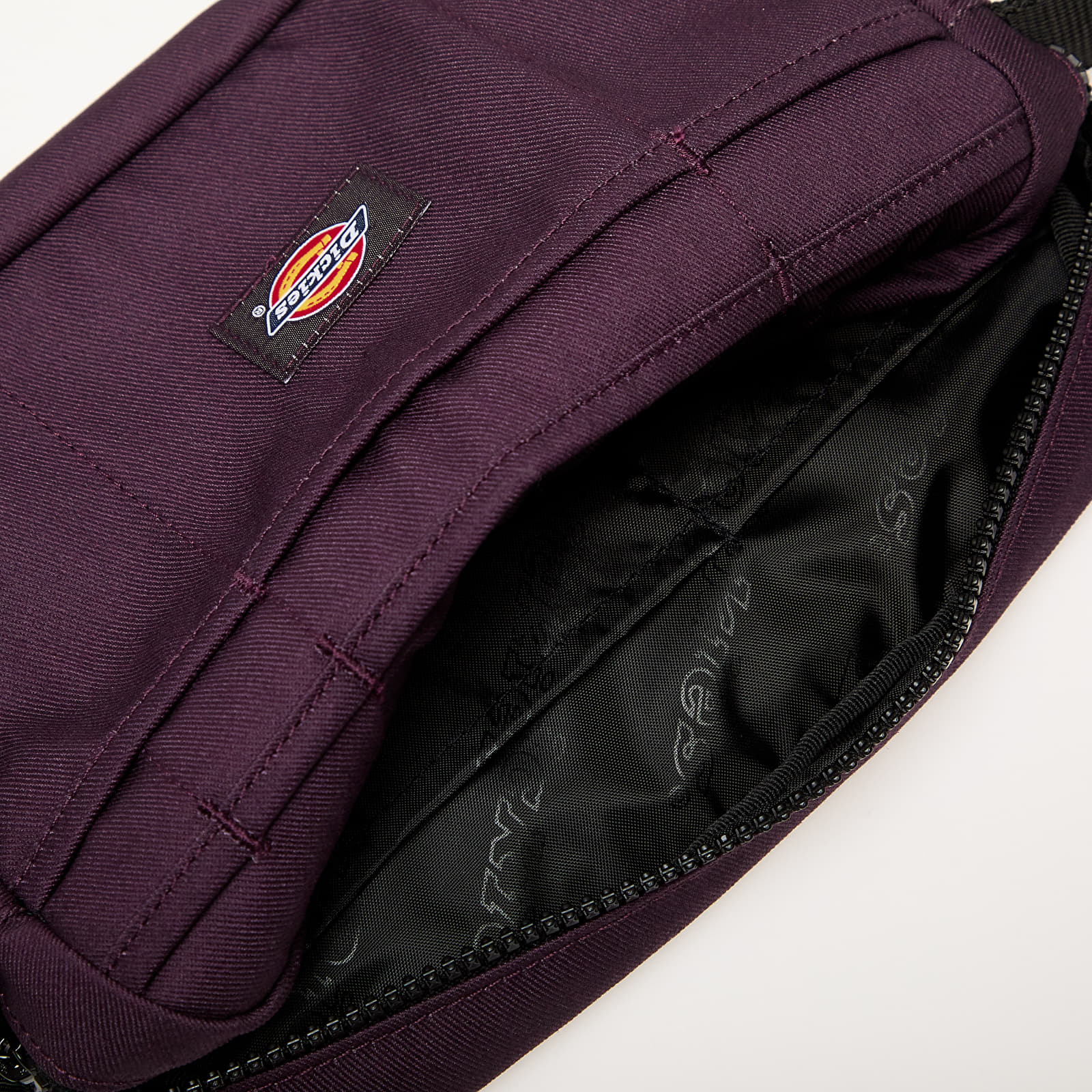 Tašky přes rameno Dickies Moreauville Messenger Plum Perfect