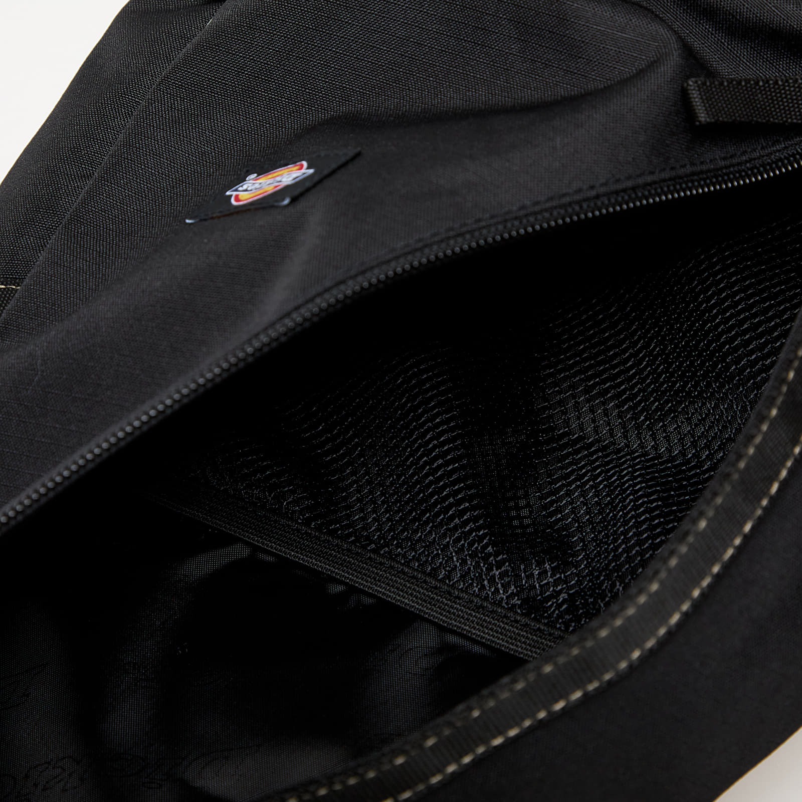 Hip bags Dickies Ashville Sling Bag Black