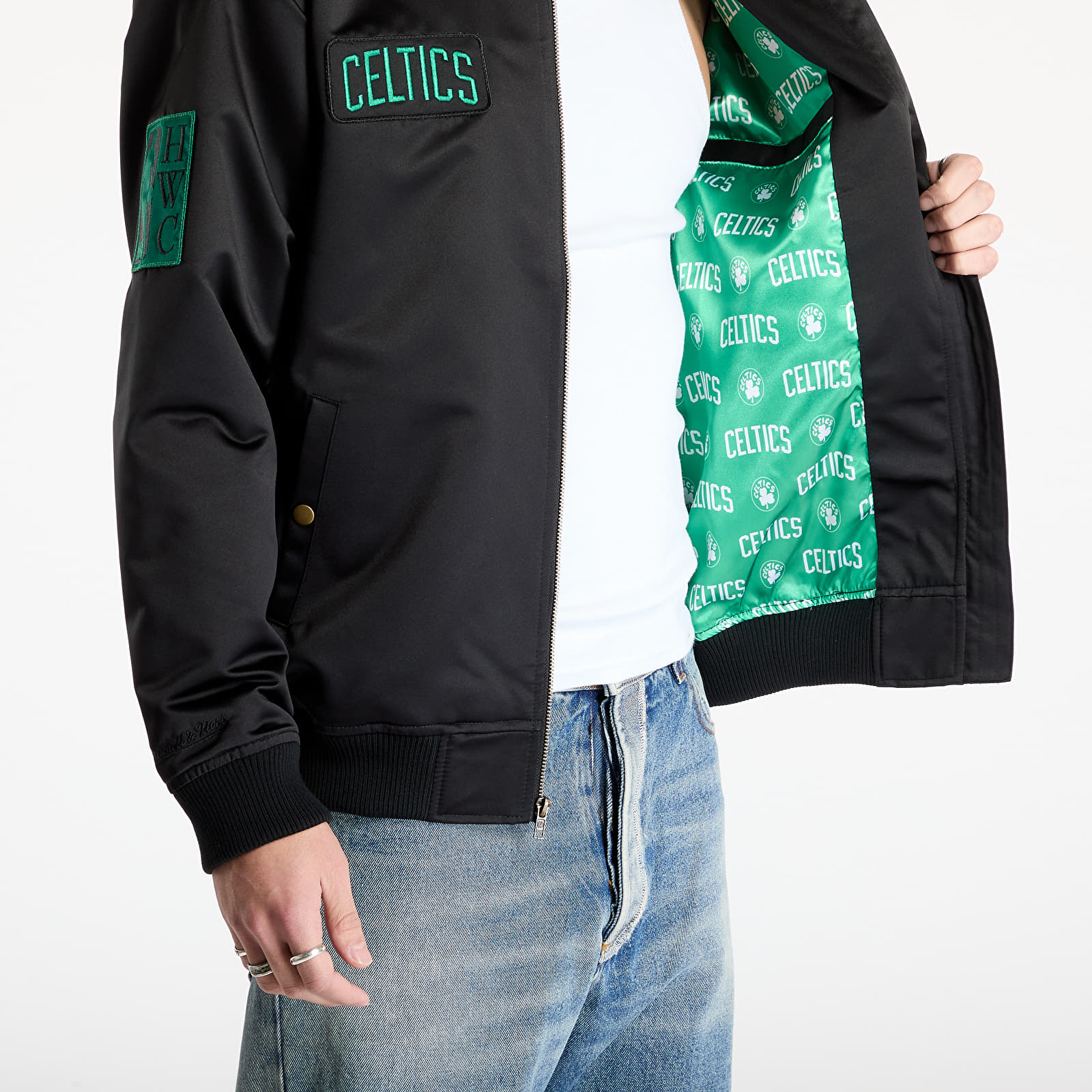 Takit Mitchell & Ness NBA Team Leader Satin Vintage Logo Celtics Bomber Black