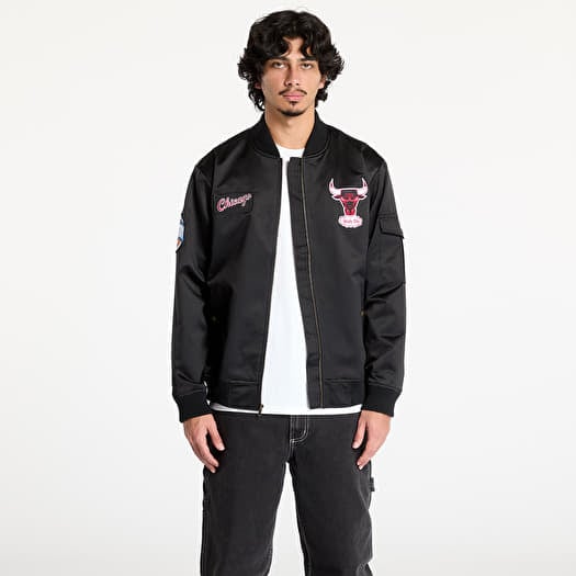 Bunda Mitchell & Ness NBA Team Leader Satin Vintage Logo Bulls Bomber Black
