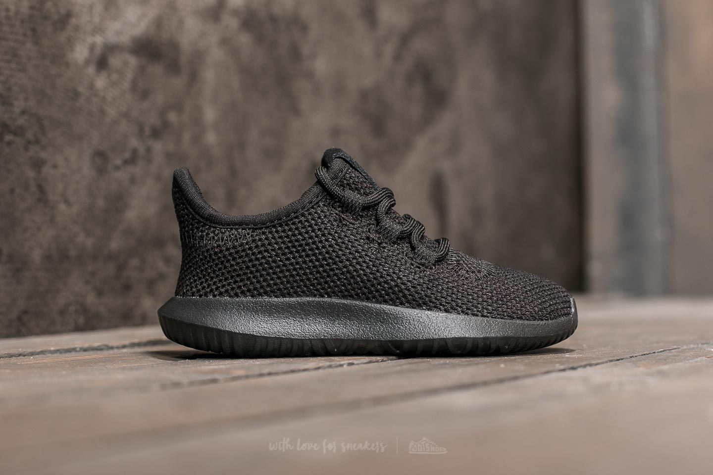 Adidas tubular infant black deals