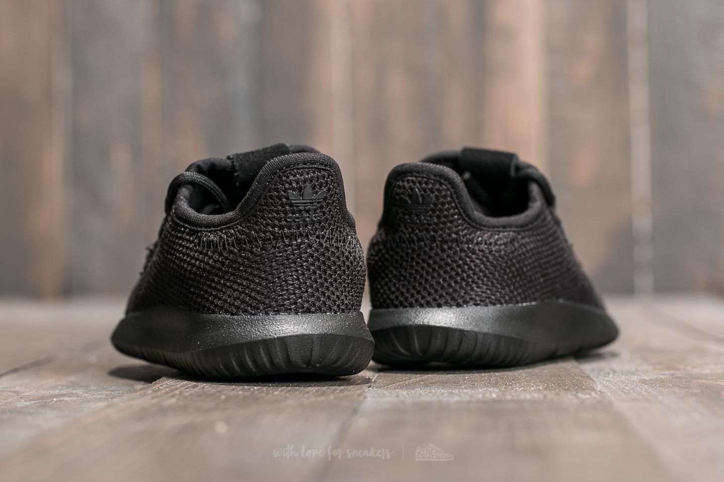 Adidas tubular online black kids