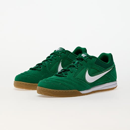 Pine green nike shoes 2025