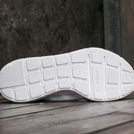 Women's adidas swift discount run primeknit casual shoes