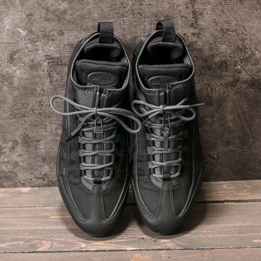 Nike air max shop 95 sneakerboot on feet