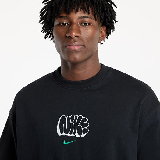 Black nike swoosh t shirt store