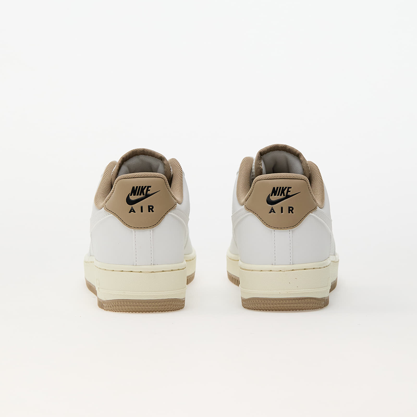 Herren Sneaker und Schuhe Nike Air Force 1 '07 Lv8 Summit White/ Summit White-Khaki