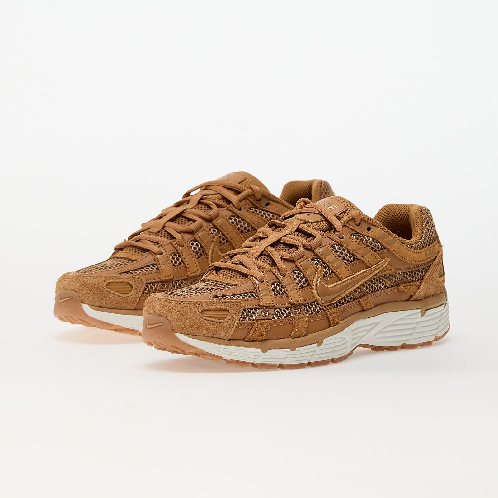 Pánské tenisky a boty Nike P-6000 Se Flax/ Flax-Metallic Gold-Sail