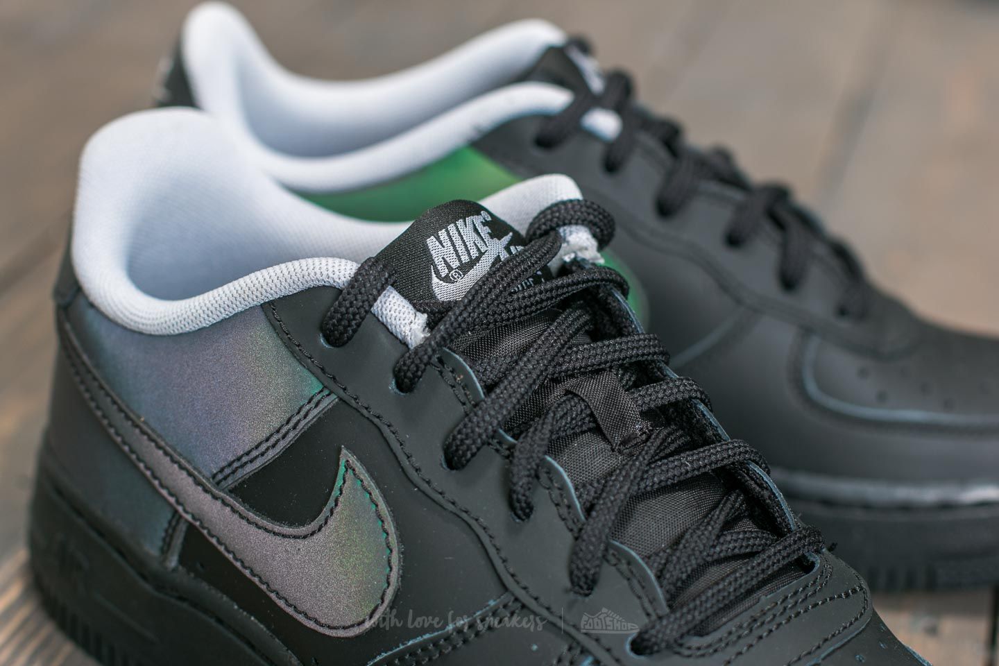Nike air shop force 1lv8 women's