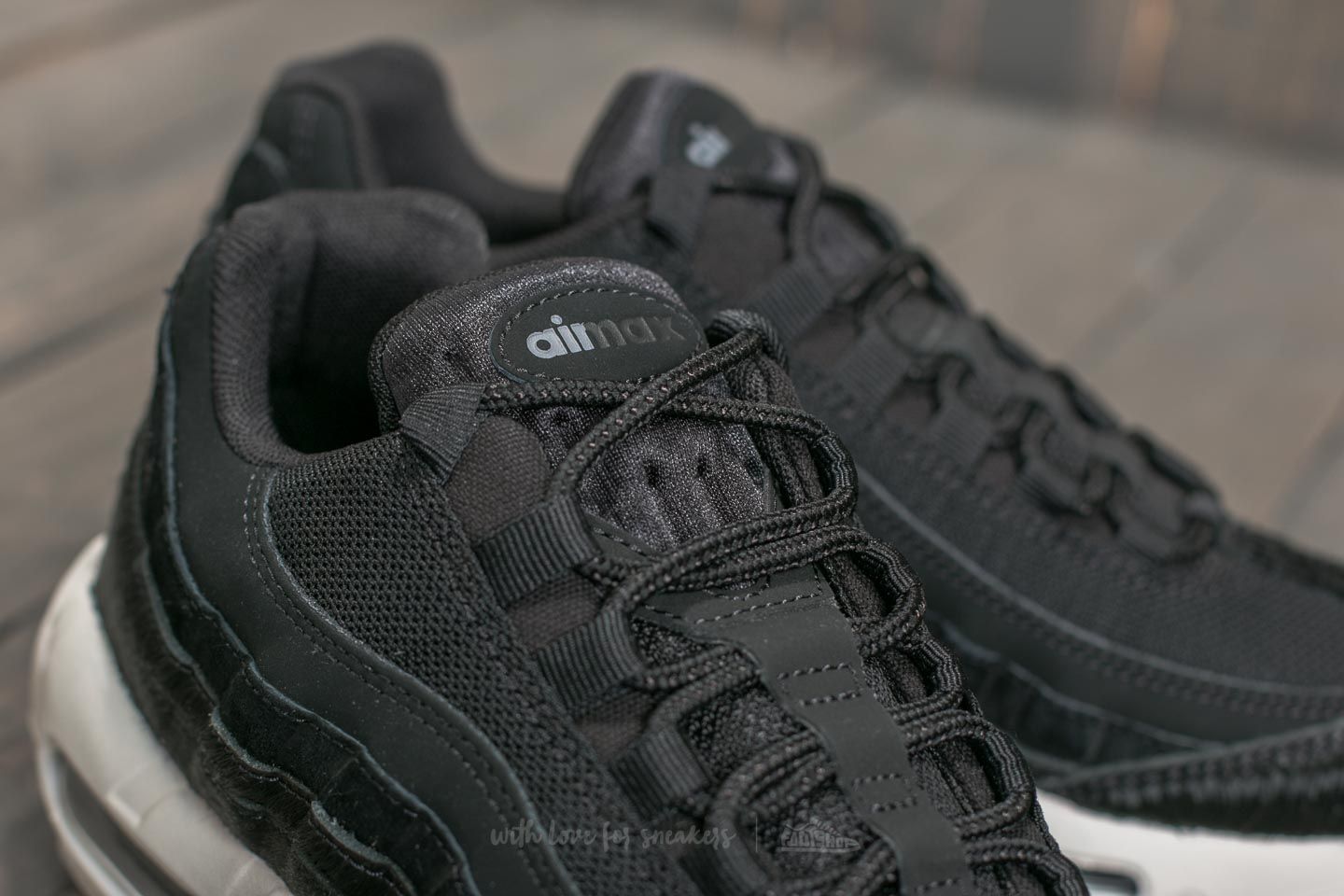 Nike air max 95 lx black clearance