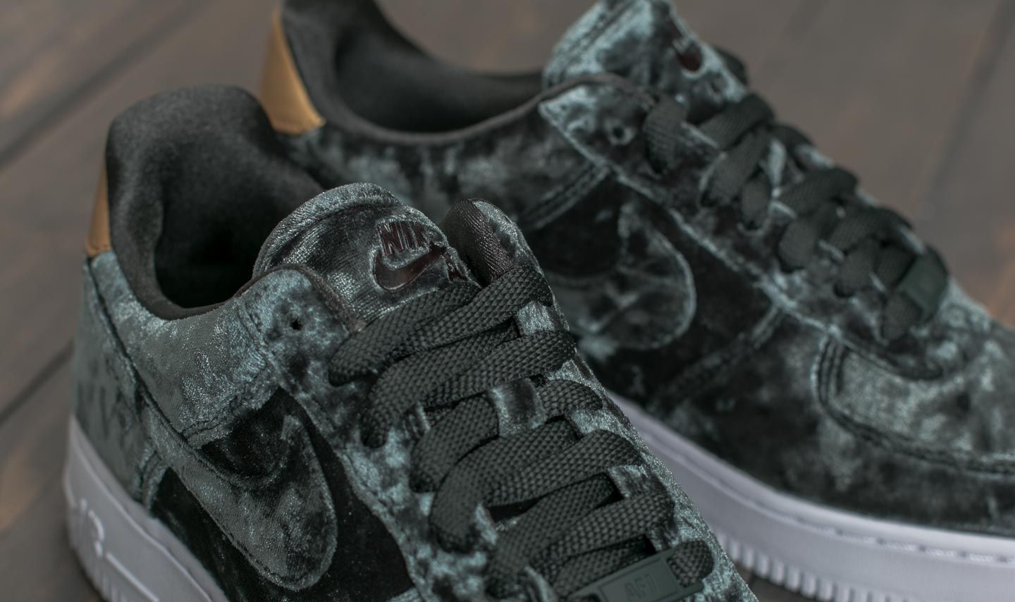 Damen Sneaker und Schuhe Nike Wmns Air Force 1 '07 Premium Outdoor Green/ Outdoor Green