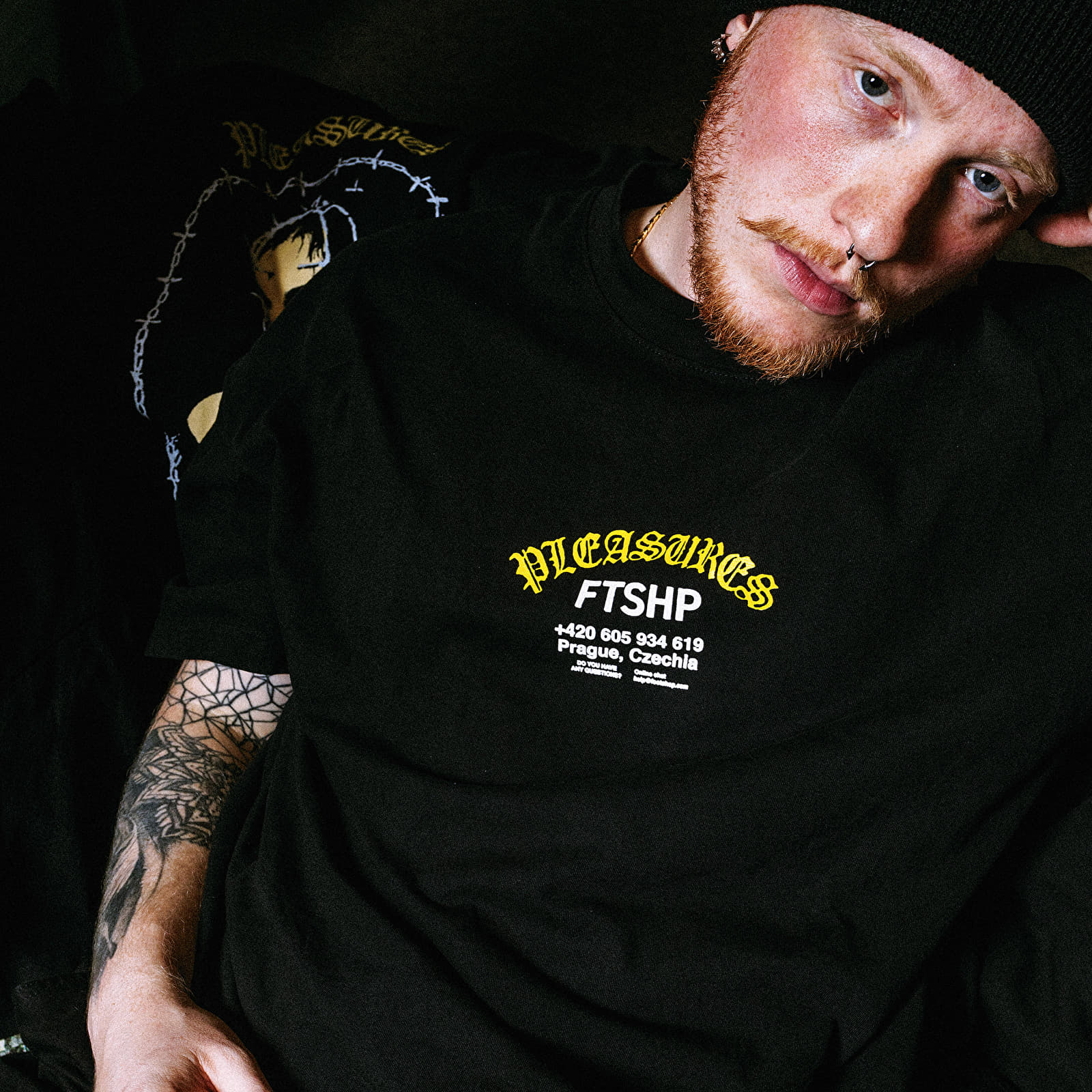 T-Shirts PLEASURES x FTSHP Questions T-Shirt UNISEX Black