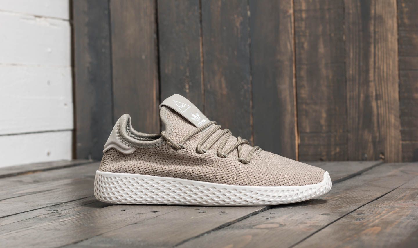 Adidas pharrell tennis hu tech beige outlet