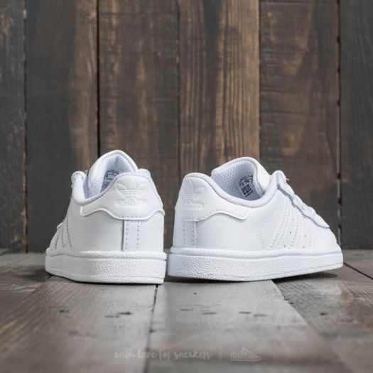 All white adidas superstar junior outlet