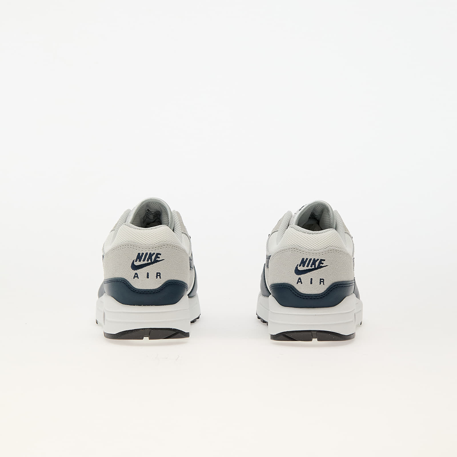 Miesten kengät Nike Air Max 1 Ess Summit White/ Armory Navy-Light Silver