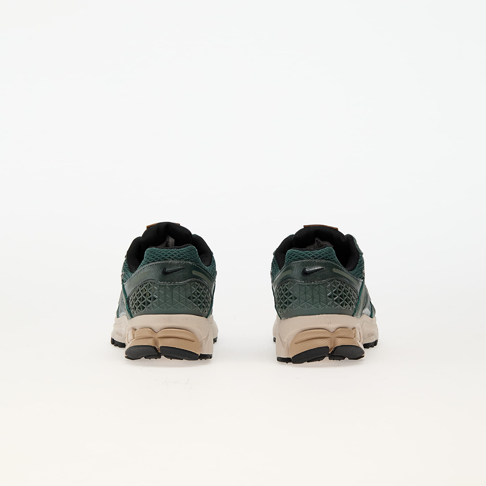 Women's shoes Nike W Zoom Vomero 5 Vintage Green/ Chrome-Lt Orewood Brn-Hemp