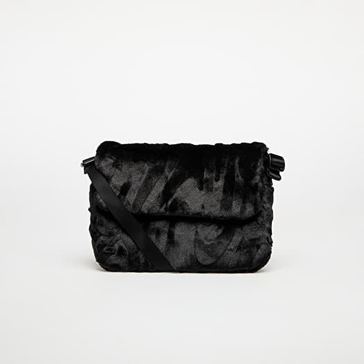 Umhangetaschen Nike Sportswear Futura 365 Faux Fur Crossbody Bag Black Black Black Footshop