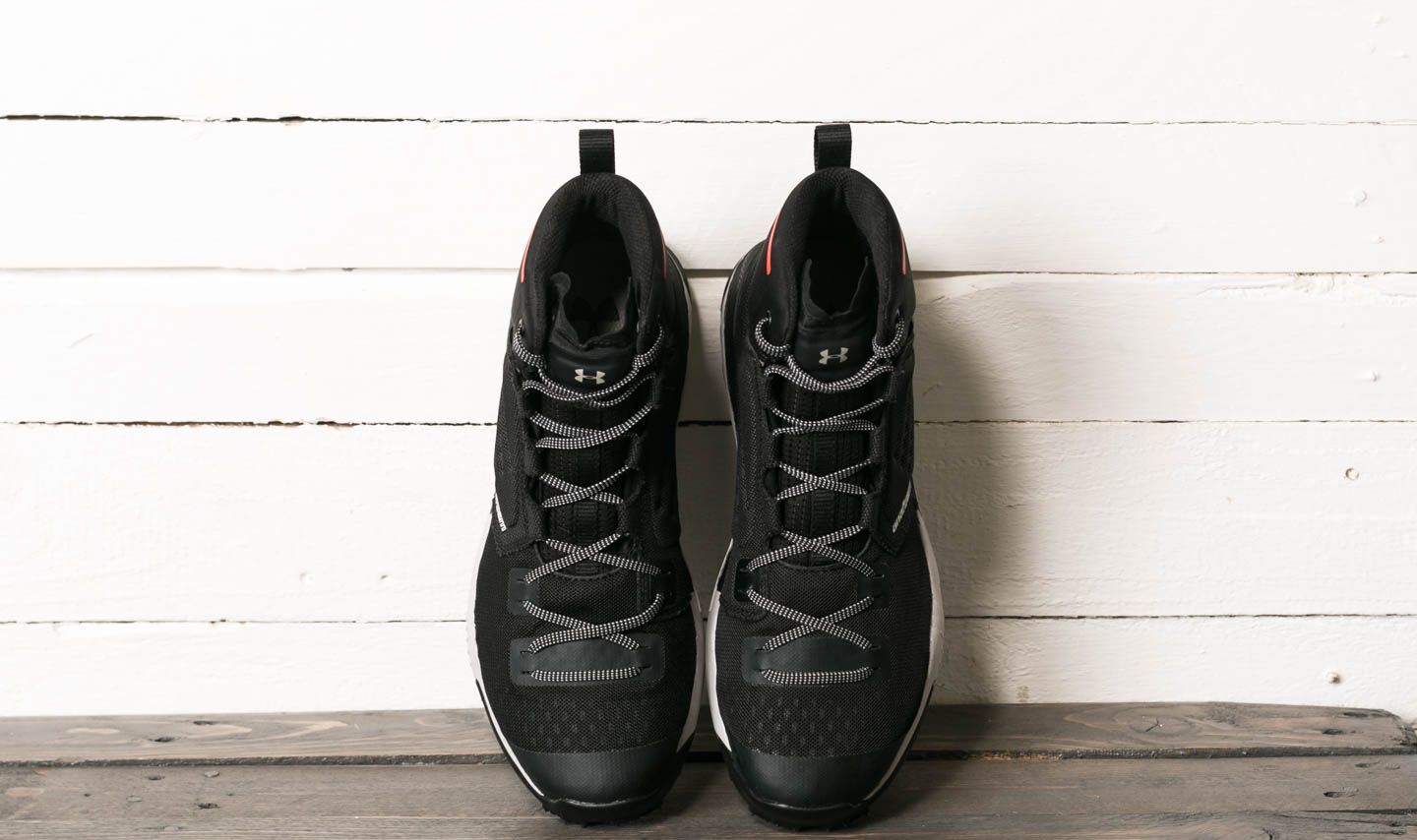 Men s shoes Under Armour Newell Ridge Mid GTX Black Gray Matter