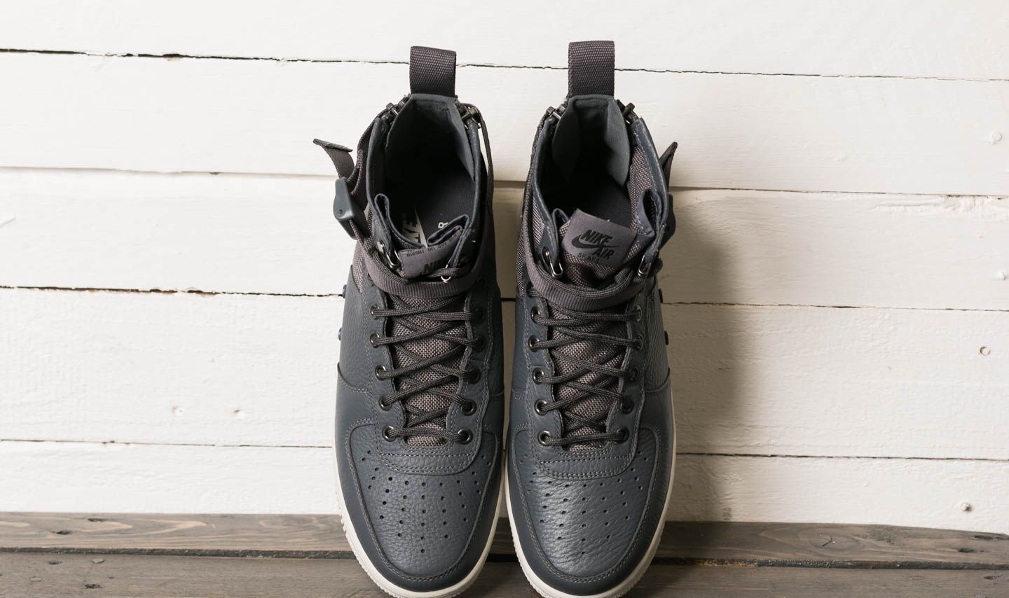 Férfi cipők Nike SF Air Force 1 Mid Dark Grey/ Dark Grey-Light Bone