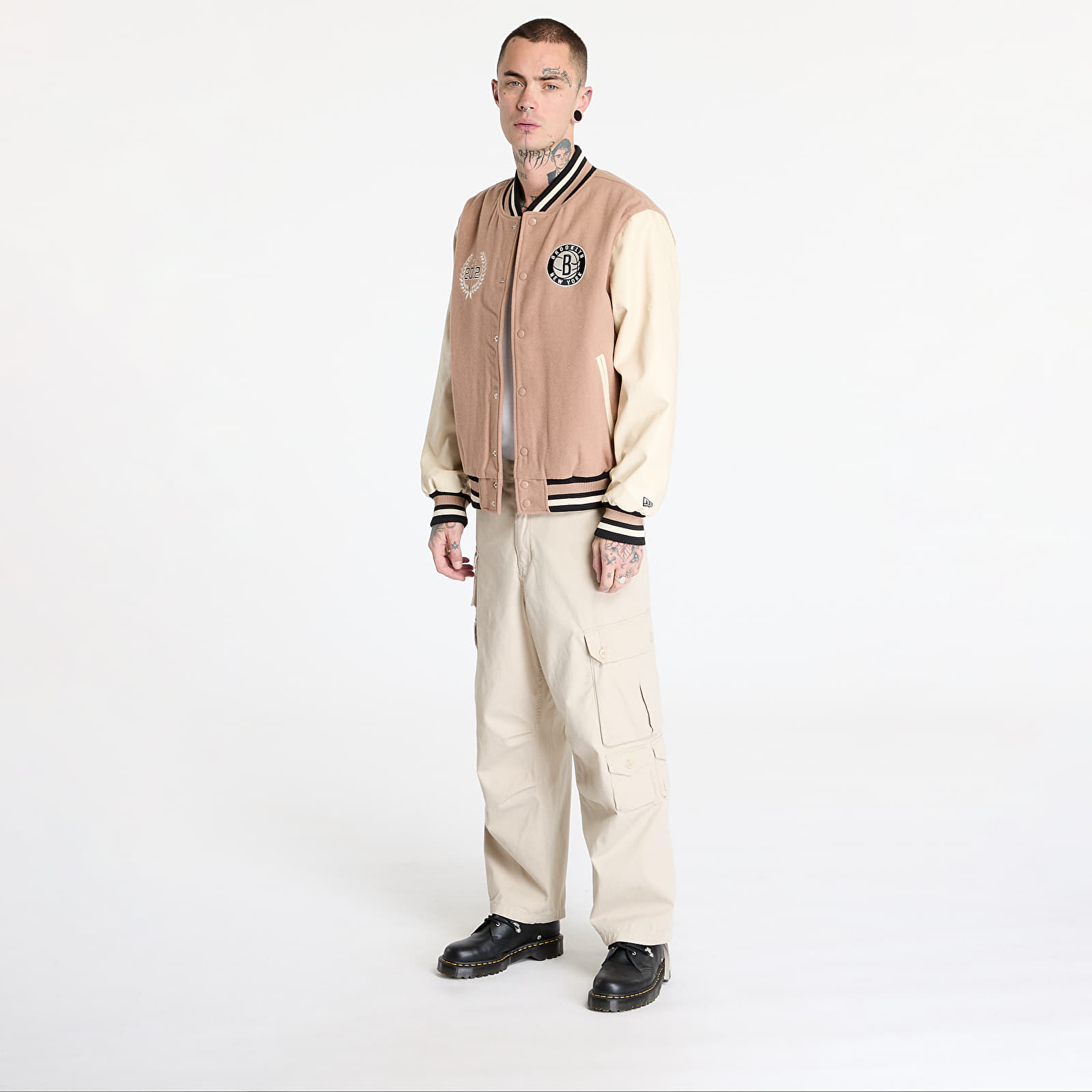 Bombery New Era Brooklyn Nets NBA Lifestyle Beige Varsity Jacket UNISEX Beige