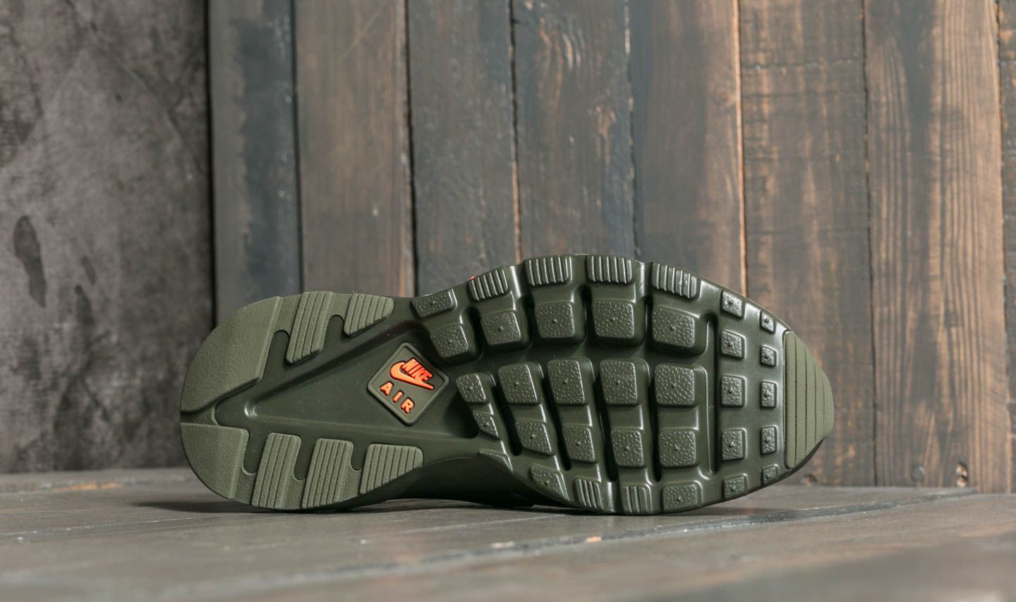 Nike air huarache ultra khaki hotsell