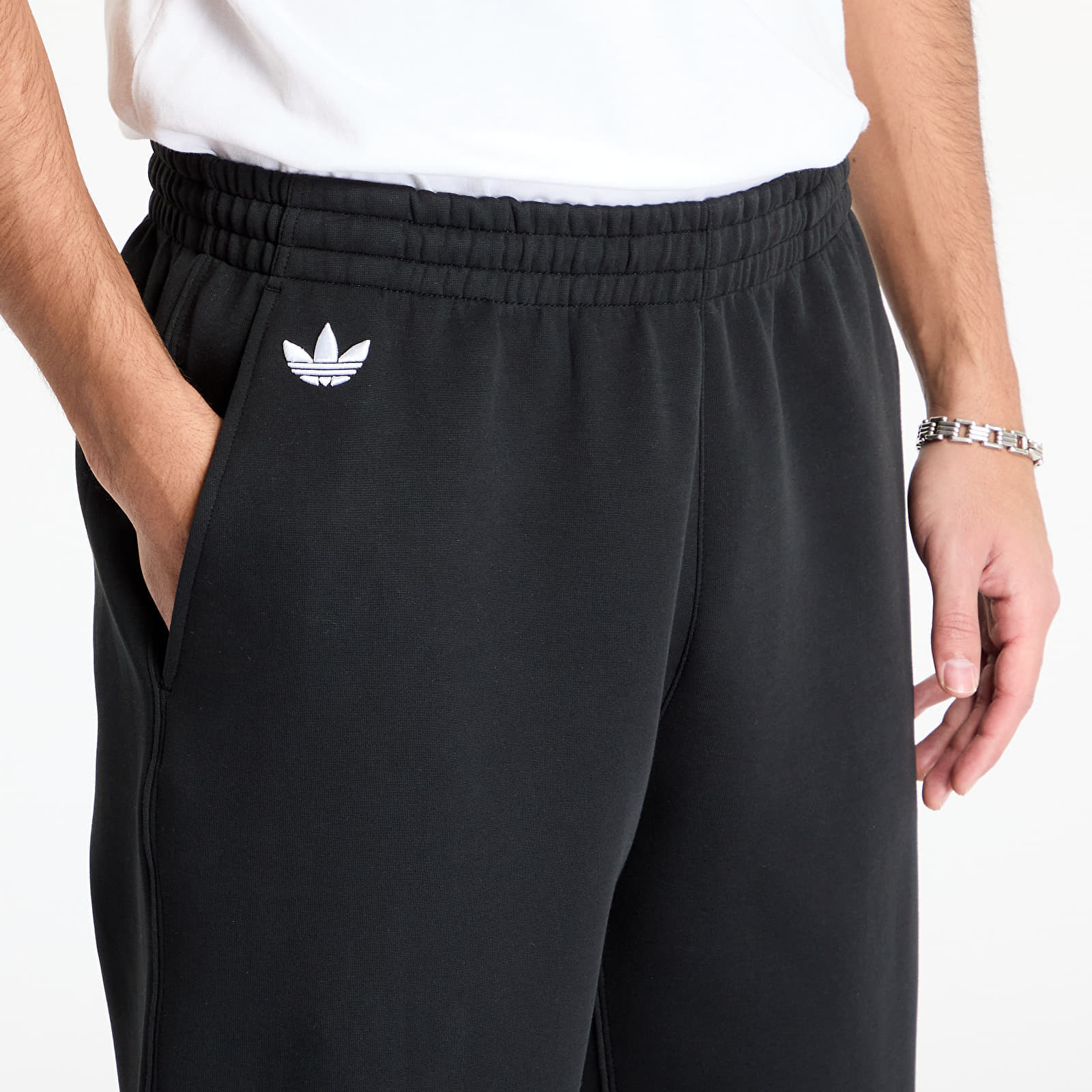 adidas Neuclassics Sweat Pants Black - 1 | YEO