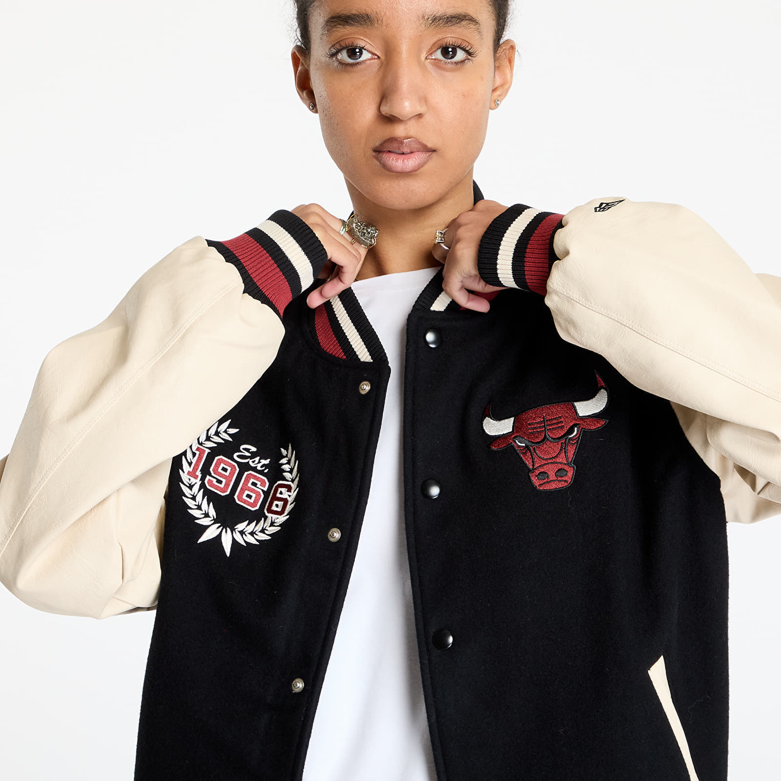 Куртка New Era Chicago Bulls NBA Lifestyle Varsity Jacket UNISEX Black S