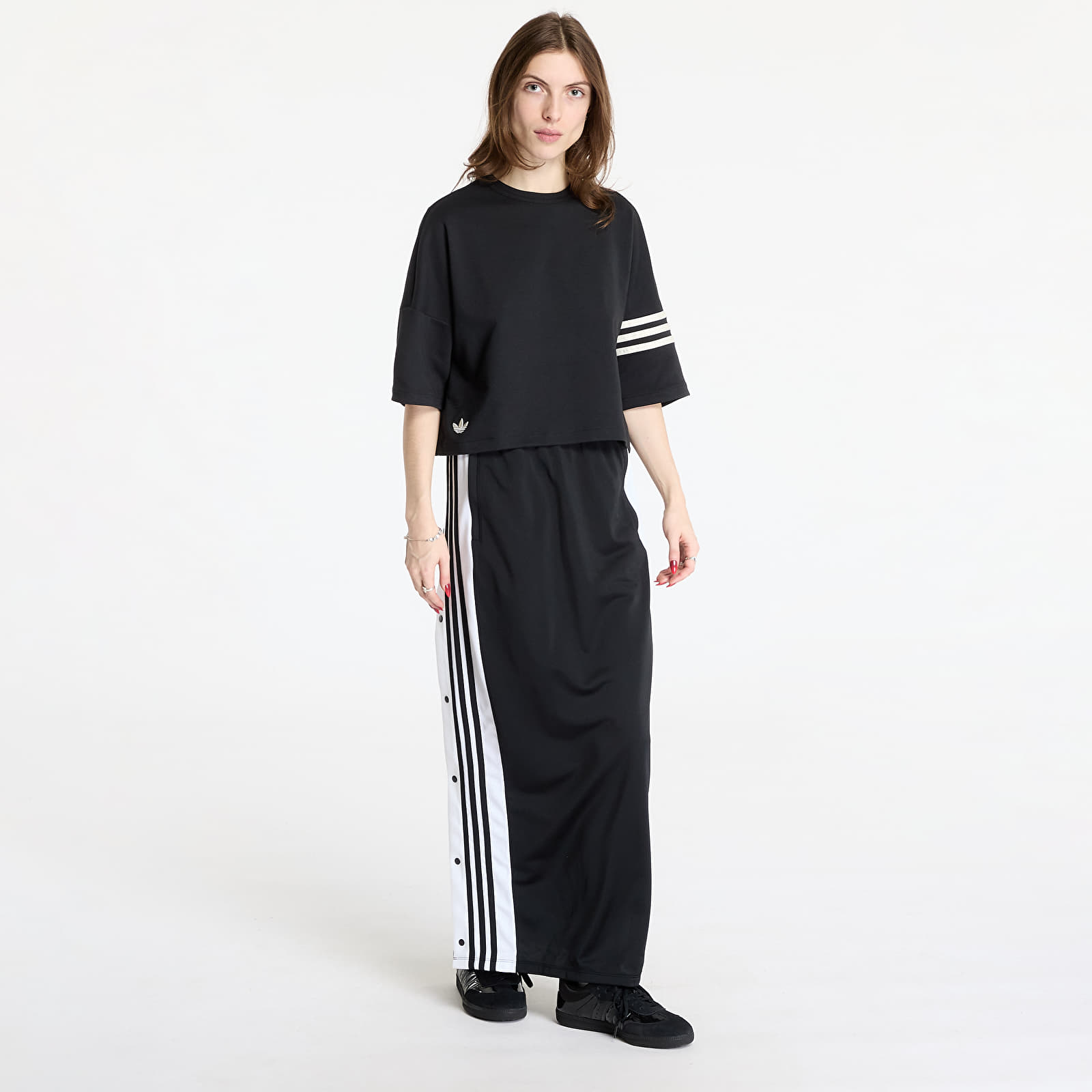 Pólók adidas Neuclassics T-Shirt Black/ Cream White