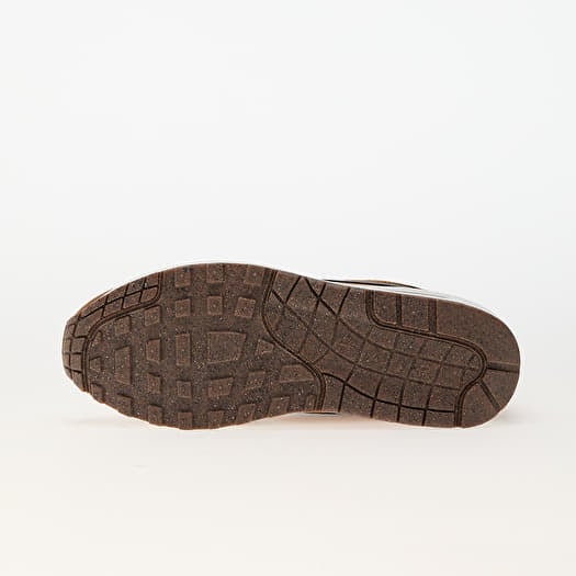 Black and tan nike air max store