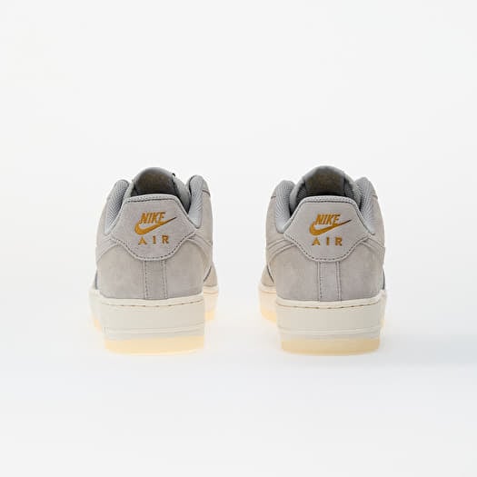 Nike air force 1 grey and gold hot sale