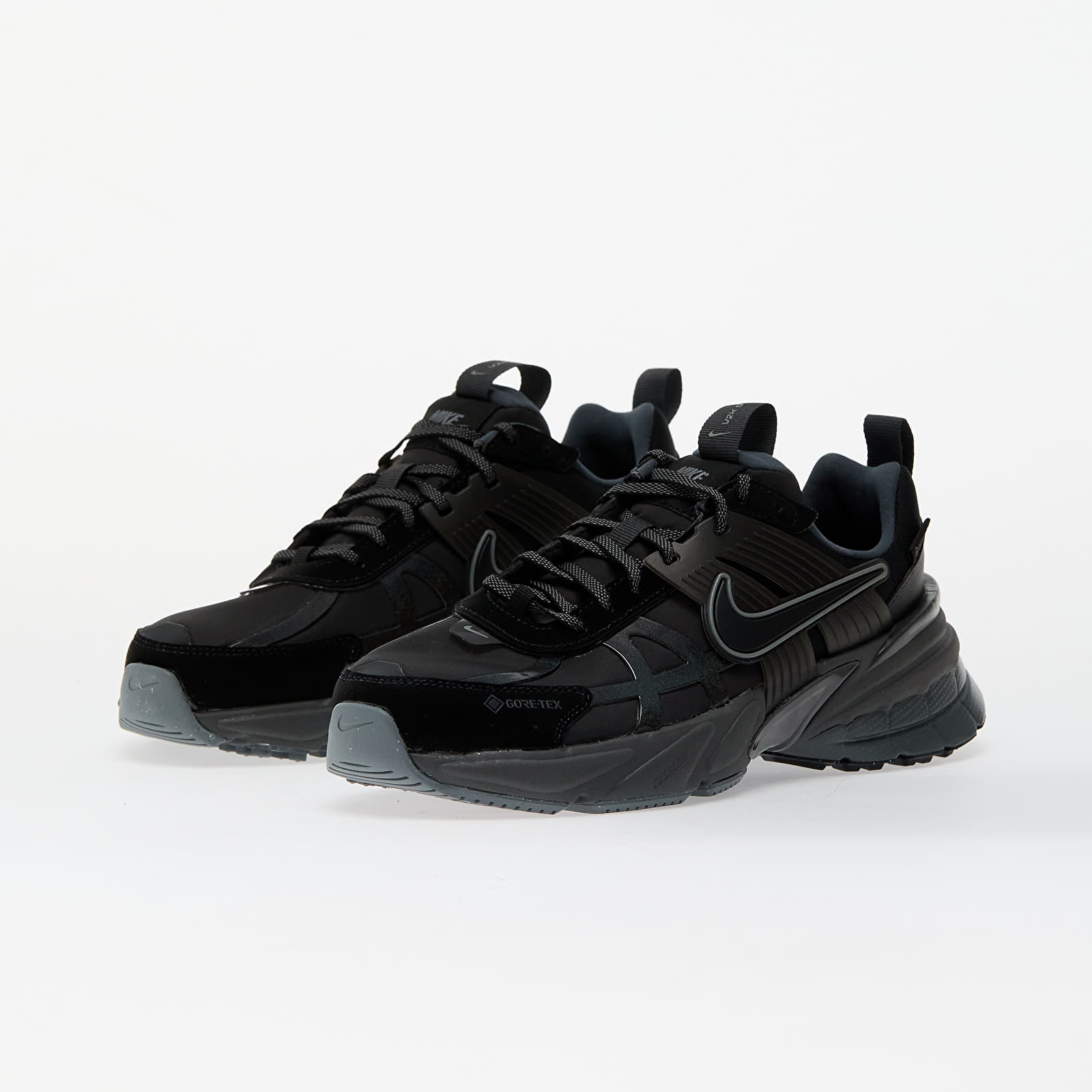 Frauen Nike W V2K Run Gtx Black/ Black-Iron Grey-Medium Ash