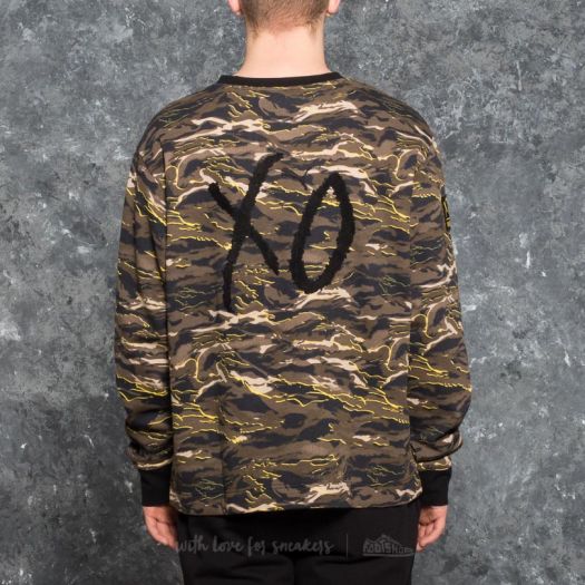Puma xo oversized crew discount