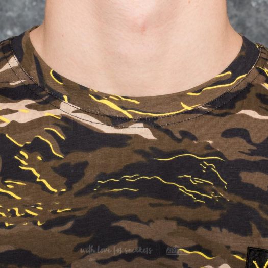 Puma x xo graphic t-shirt 2025