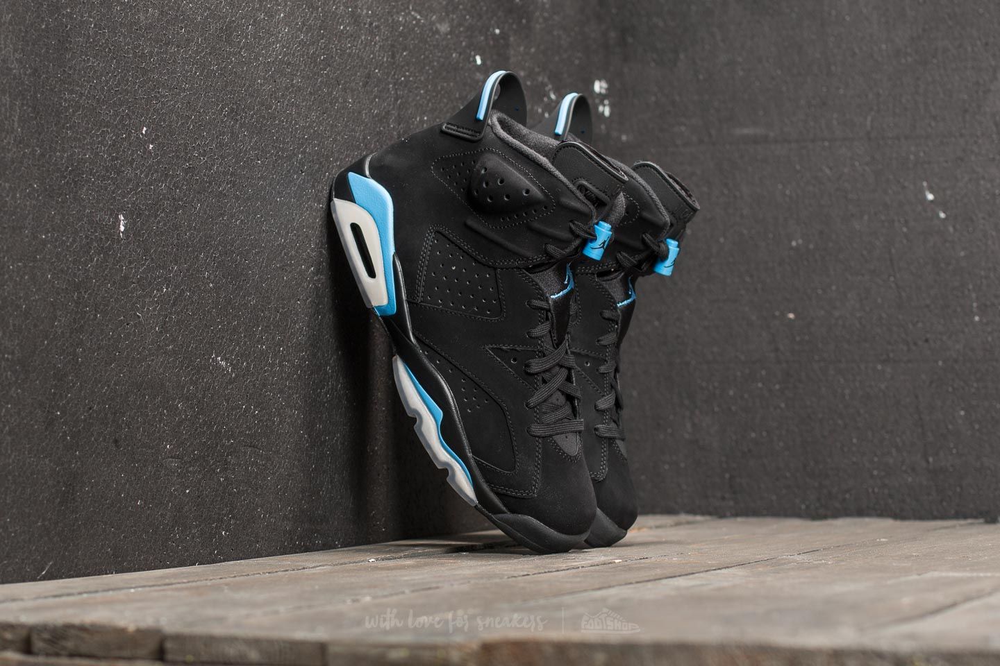 Jordan retro 6 black blue on sale