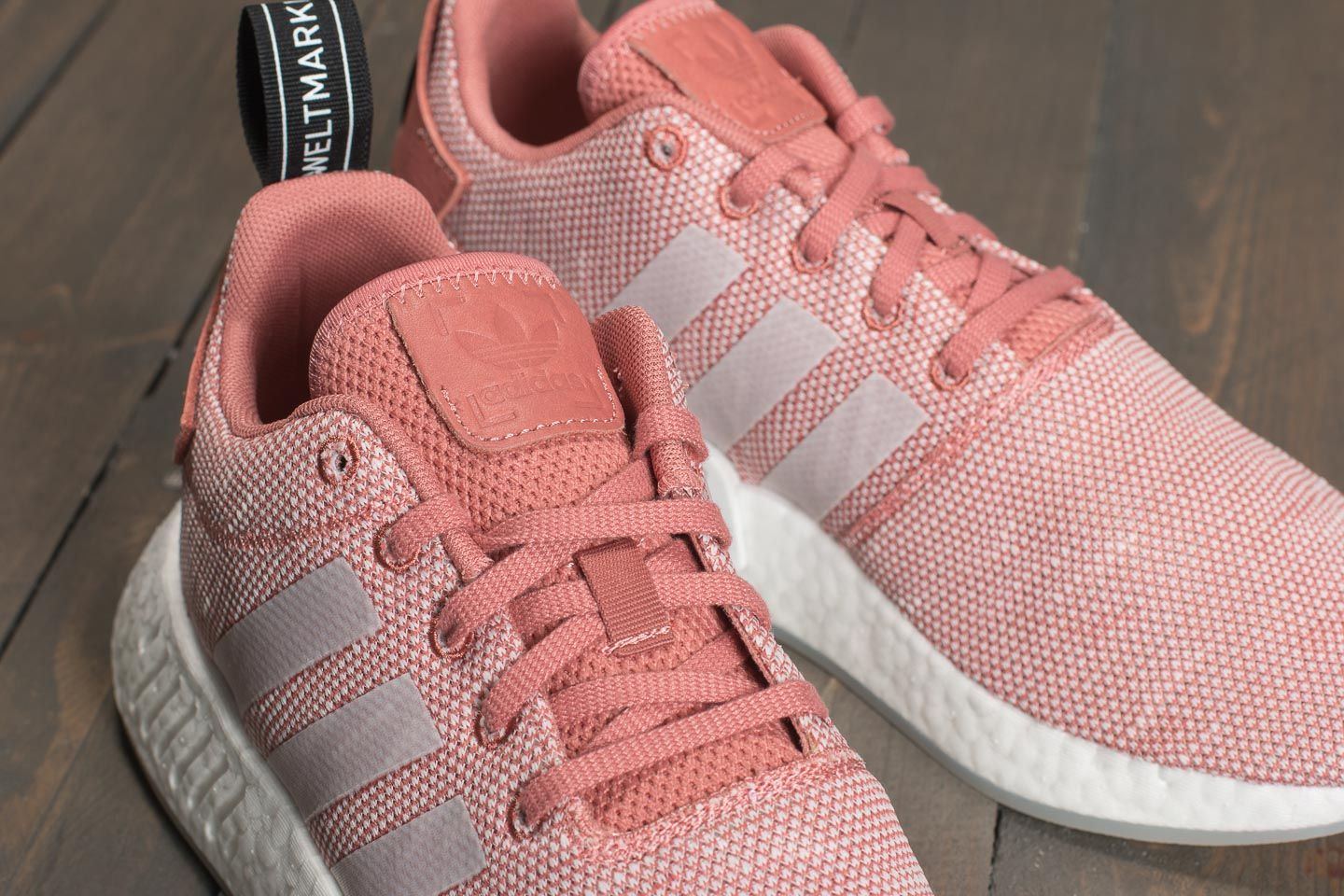 Damen Sneaker und Schuhe adidas NMD R2 W Ash Pink Crystal White Ftw White Footshop