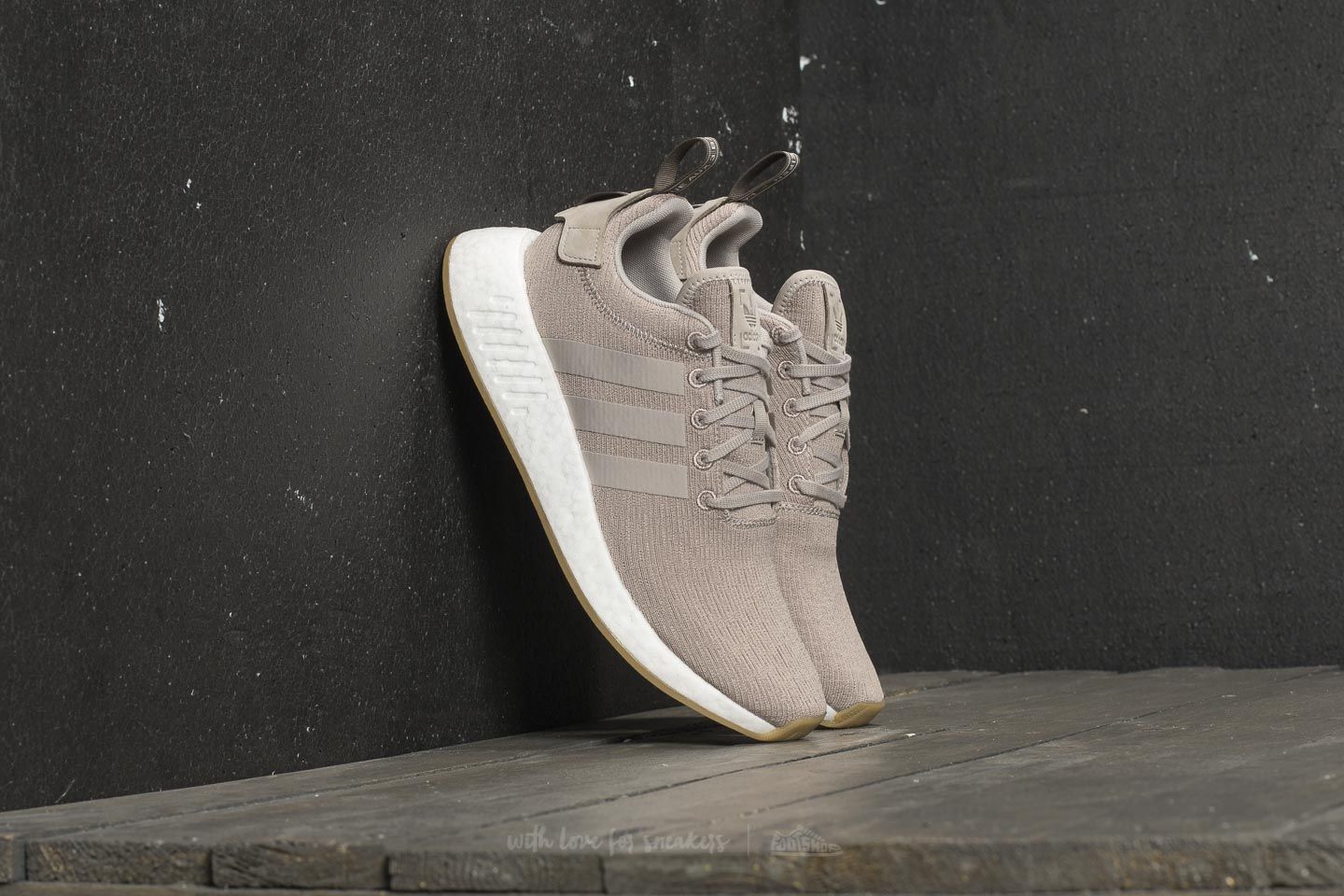 Adidas nmd sale r2 grey mens
