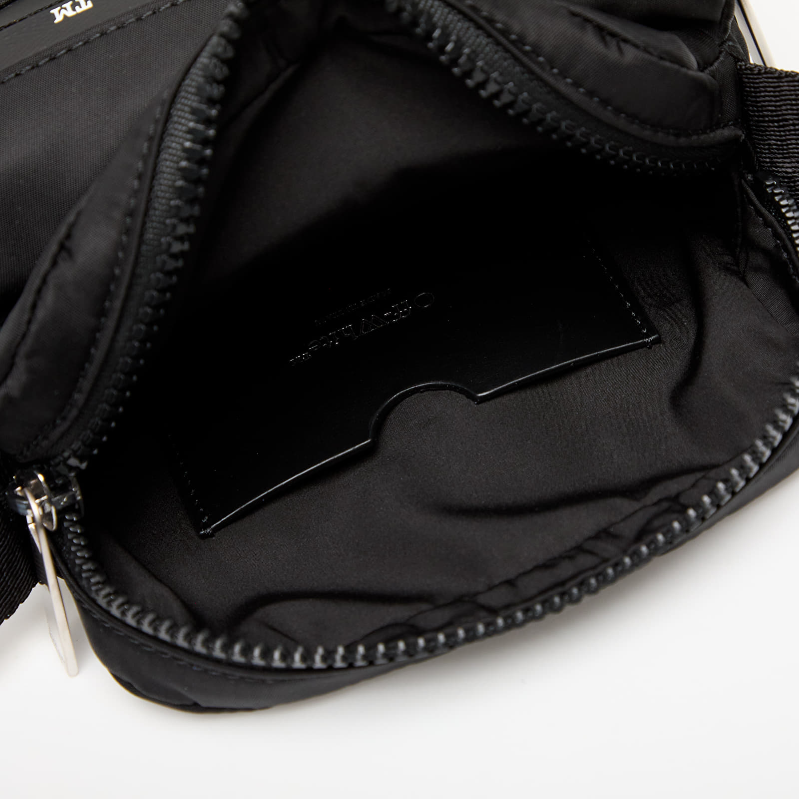 Taschen  Off-White Outdoor Crossbody Nylon Black
