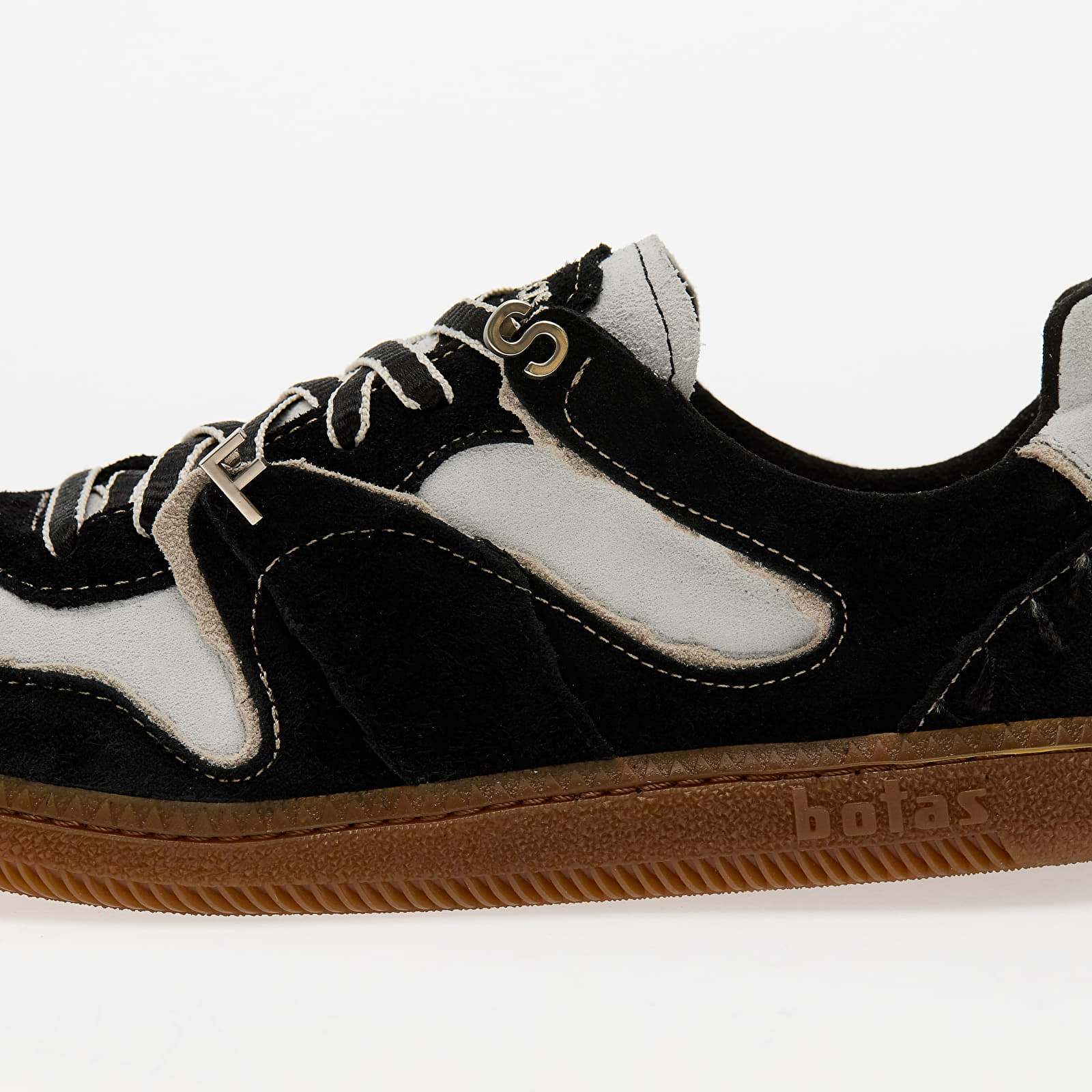 Men's shoes FTSHP x Botas Wave Black & White