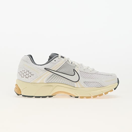 Women's shoes Nike W Zoom Vomero 5 Summit White/ Summit