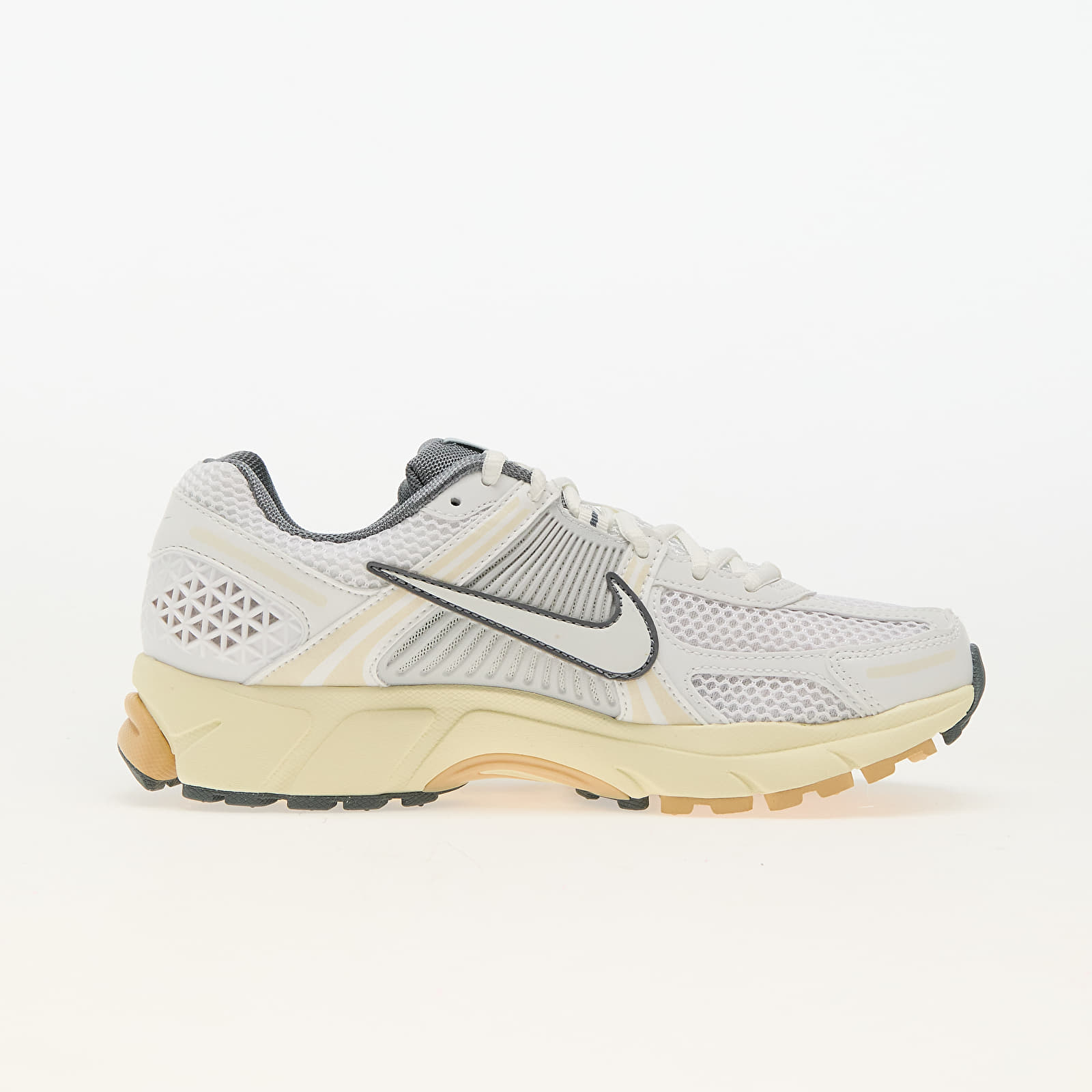 Női cipők Nike W Zoom Vomero 5 Summit White/ Summit White-Pure Platinum