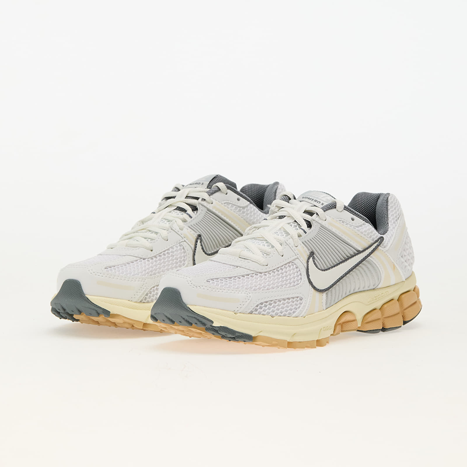 Női cipők Nike W Zoom Vomero 5 Summit White/ Summit White-Pure Platinum
