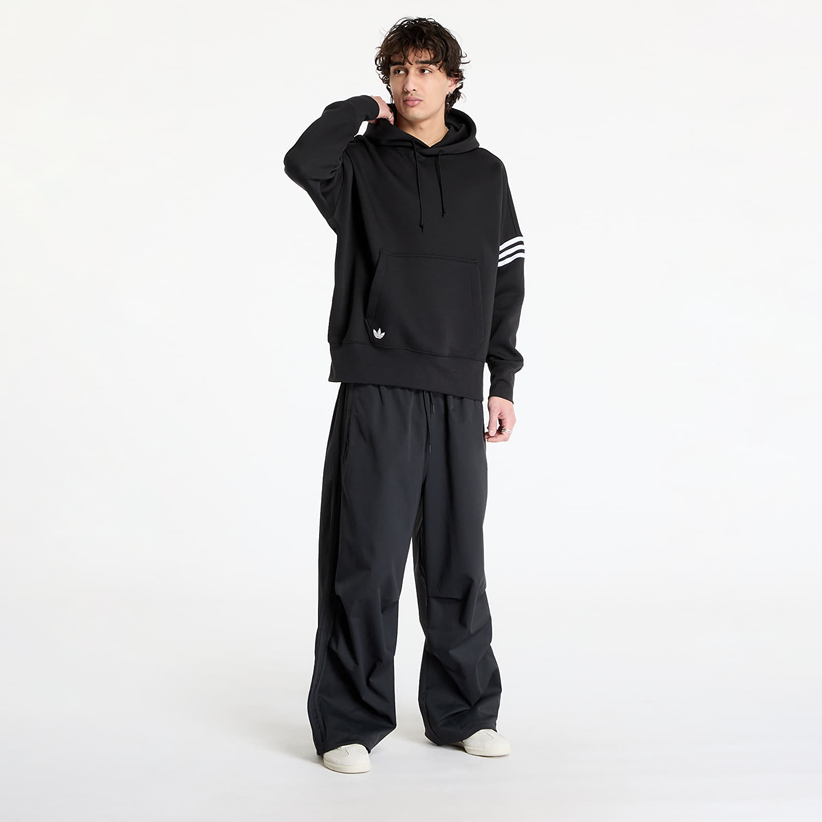 Pánské mikiny adidas Neuclassics Hoodie Black