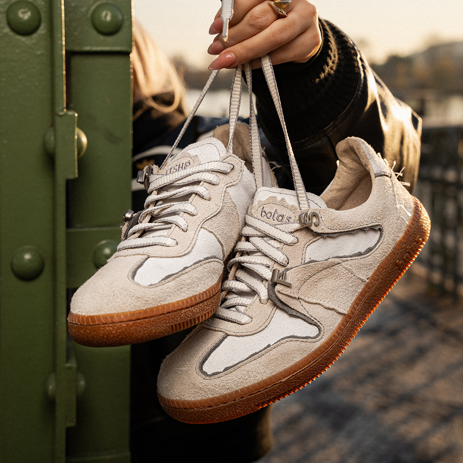 Men's shoes FTSHP x Botas Wave Off White & White