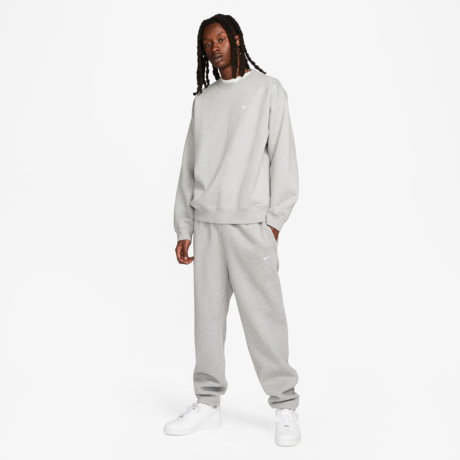 Mikiny Nike Solo Swoosh Men's Fleece Crew Dk Grey Heather/ White